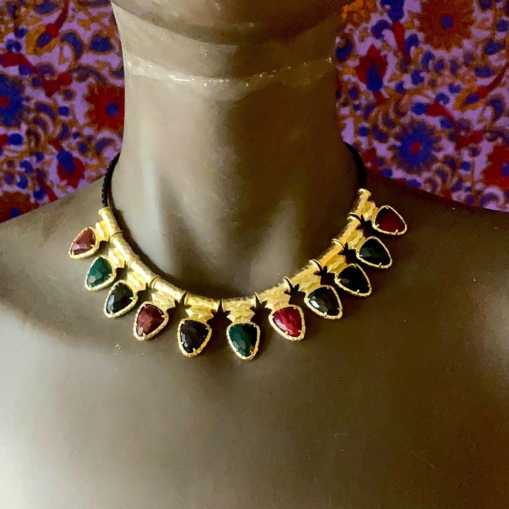 Kendra Scott necklace